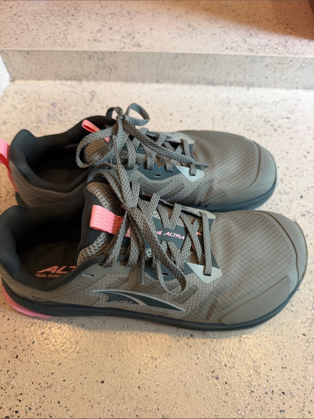 Altra Women’s Gray Athletic Sneakers with Pink Pull Tabs